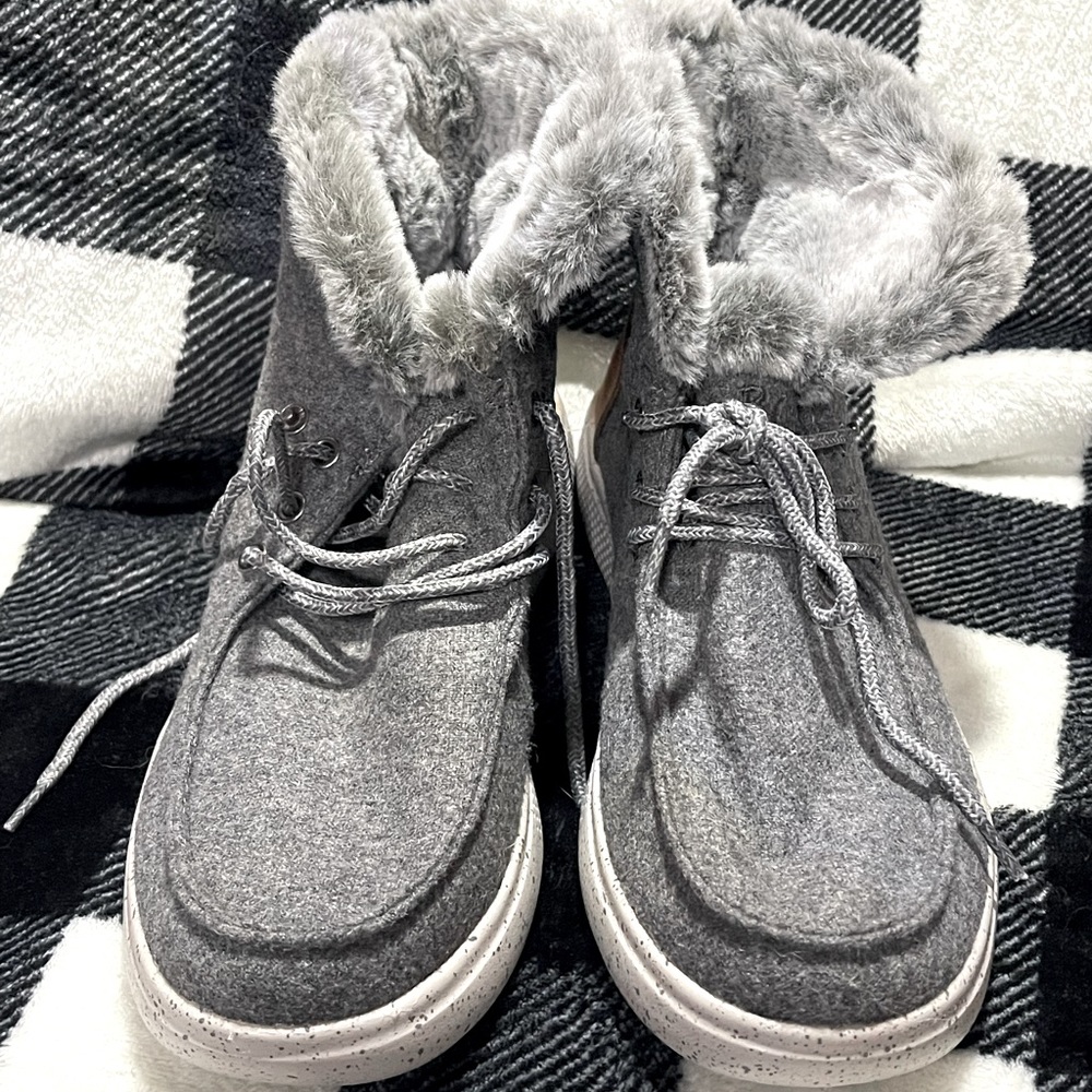 Bobs skipper bootie